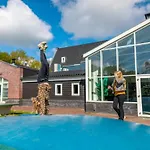 Modern Family With Garden In Amsterdam - 6 People Halfweg