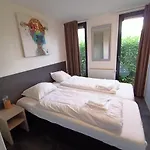 Modern Family With Garden In Amsterdam - 6 People Halfweg
