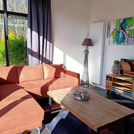 Modern Family With Garden In Amsterdam - 6 People