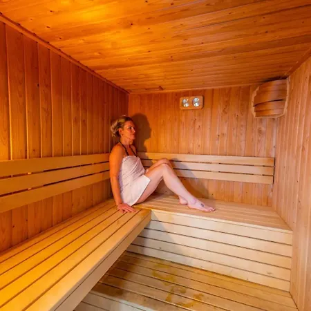 - Area Amsterdam - 6 People *