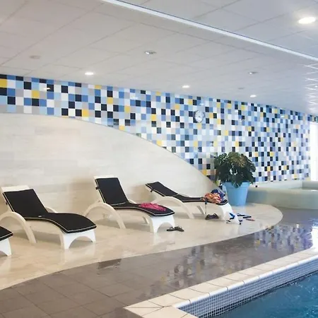 - Area Amsterdam - 6 People * Halfweg