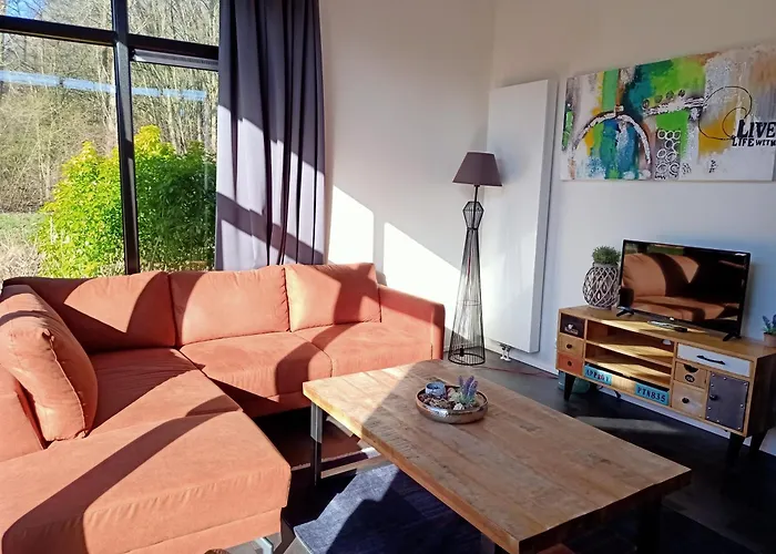 - Area Amsterdam - 6 People