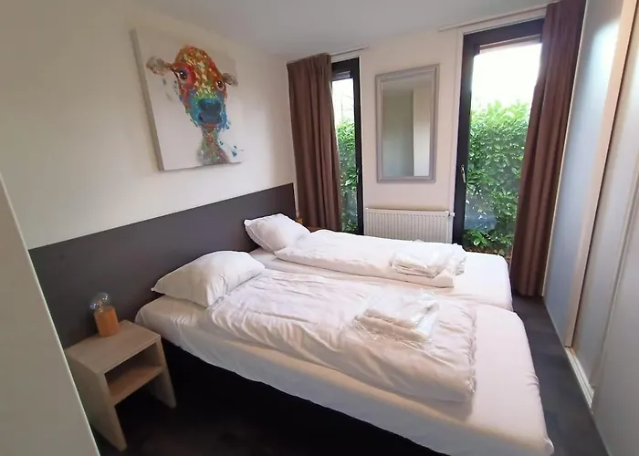 - Area Amsterdam - 6 People Halfweg